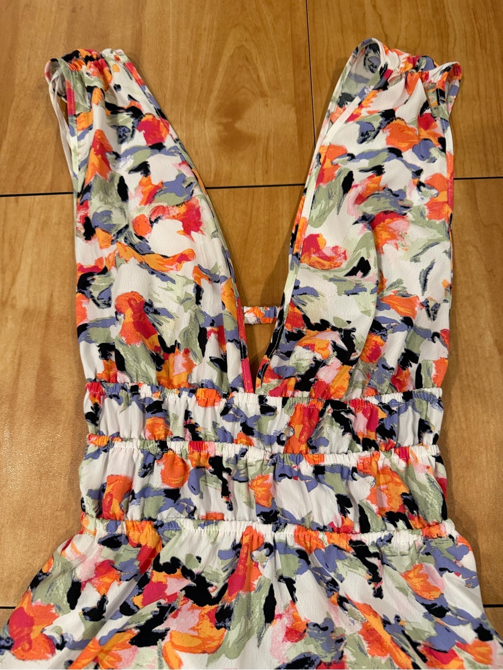 Vero Moda Bonnie Floral Plunge Mini Dress XS NWT - Picture 3 of 5